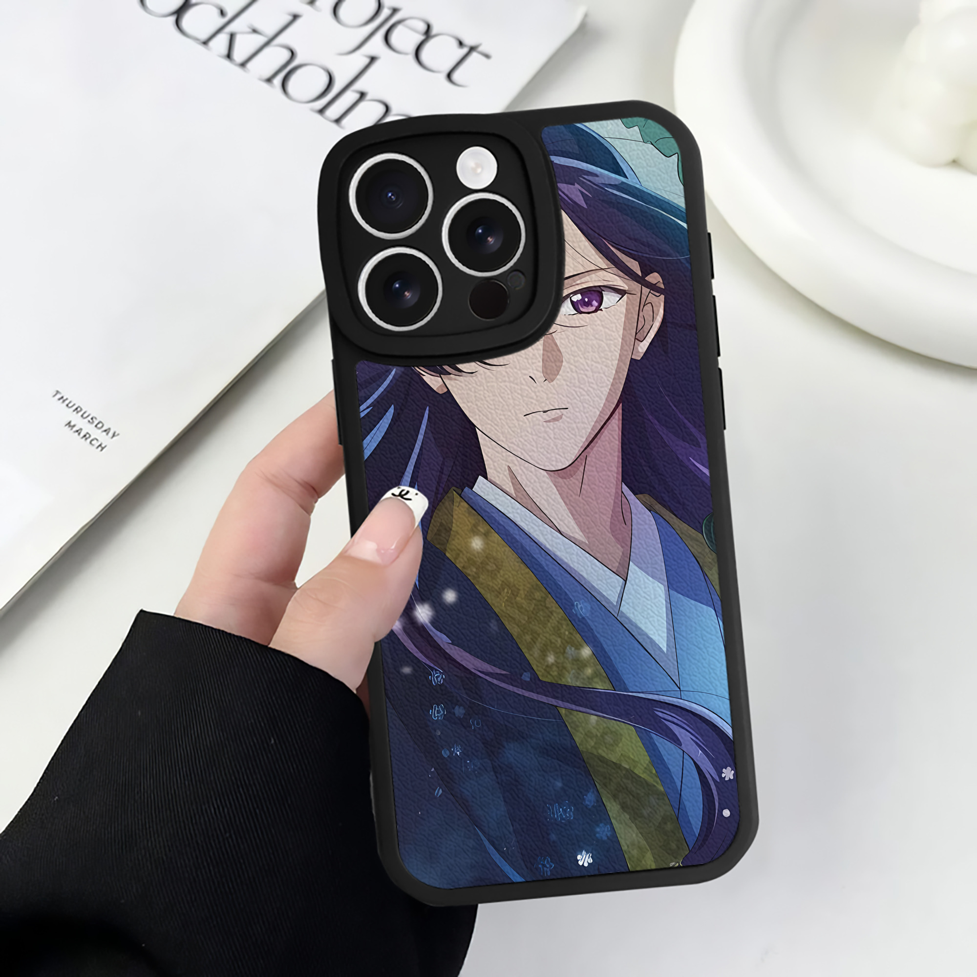 （画像用） 薬屋のひとりごと The Apothecary Diaries 【iPhone 16シリーズ対応】シリコンスマホケース（レザー調） 材質：シリコン